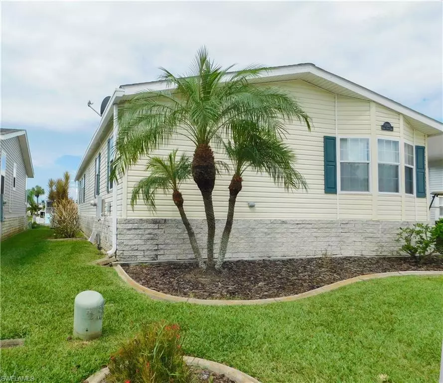 Fort Myers Beach, FL 33931,17550 Canal Cove CT