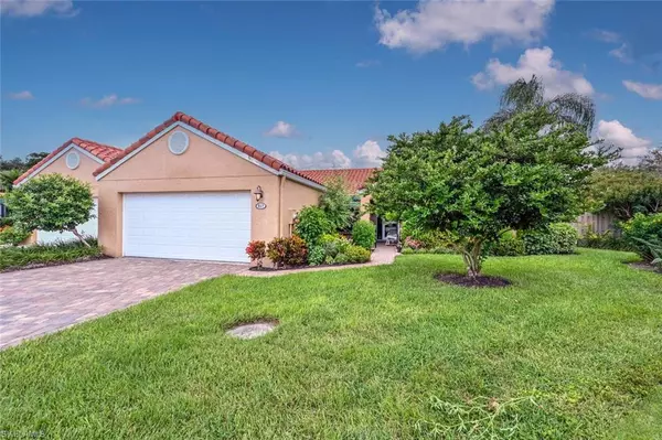 Naples, FL 34108,817 Reef Point CIR #93