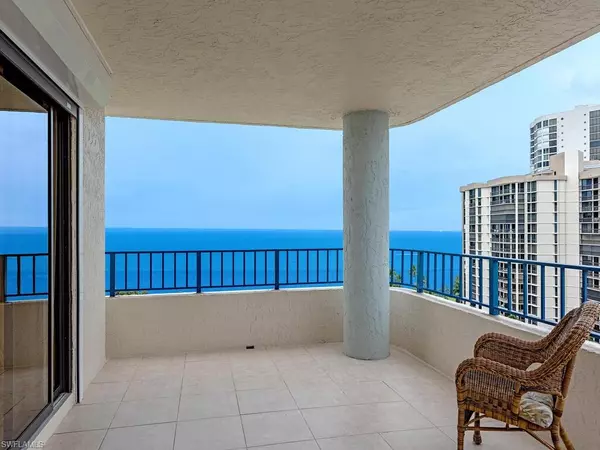 4451 Gulf Shore BLVD N #1501, Naples, FL 34103