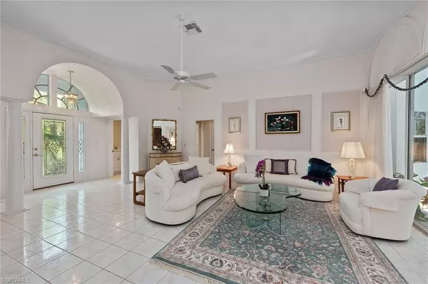 Marco Island, FL 34145,396 Leatherfern LN