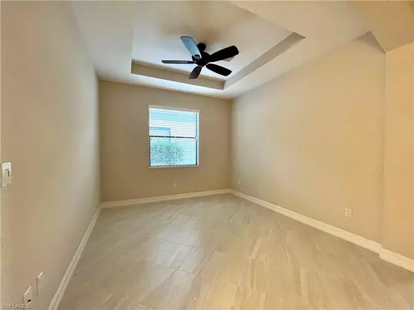 Naples, FL 34105,1419 SERRANO CIR