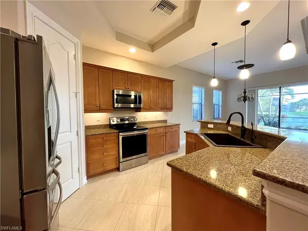 Naples, FL 34105,1419 SERRANO CIR