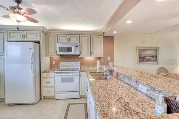 Fort Myers Beach, FL 33931,4203 Bay Beach LN #3D