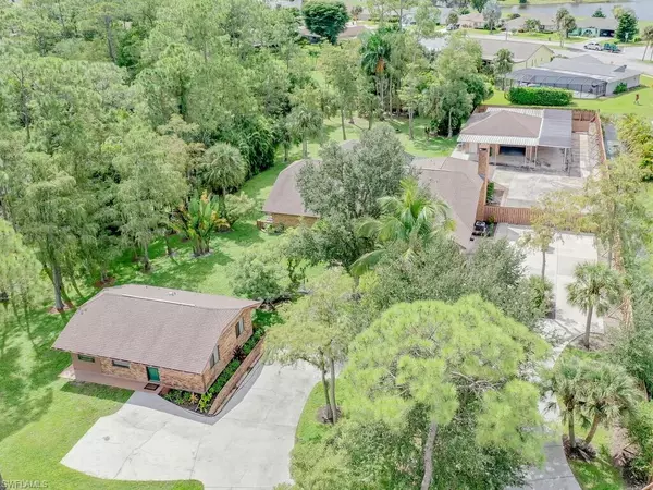 5501 Cynthia LN, Naples, FL 34112