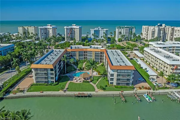 Naples, FL 34103,2900 Gulf Shore BLVD N #202