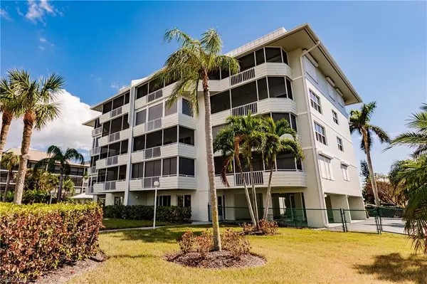 1041 Swallow AVE #301, Marco Island, FL 34145