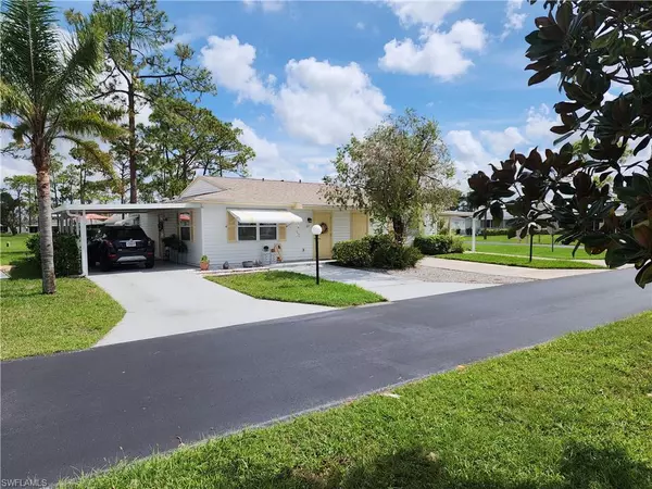 37 Pinewood BLVD, Lehigh Acres, FL 33936