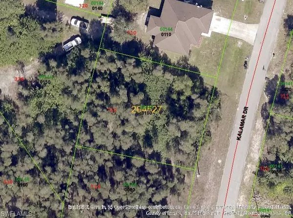 712 Kalamar DR, Lehigh Acres, FL 33974