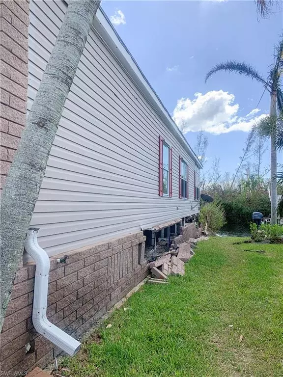 Fort Myers Beach, FL 33931,17921 Eglantine LN