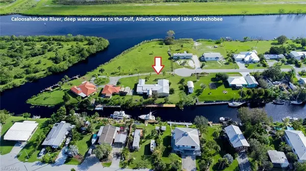 1101 E Anchor LN, Moore Haven, FL 33471