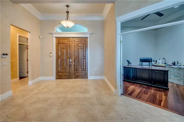 Cape Coral, FL 33990,1007 SE 5th ST