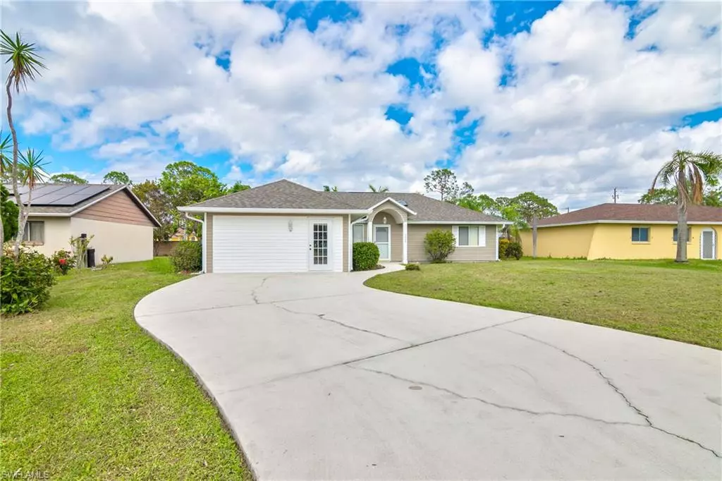 Bonita Springs, FL 34135,10208 Shade Tree CT