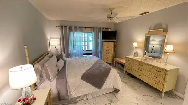 Naples, FL 34112,59 #1 Glades BLVD #1561