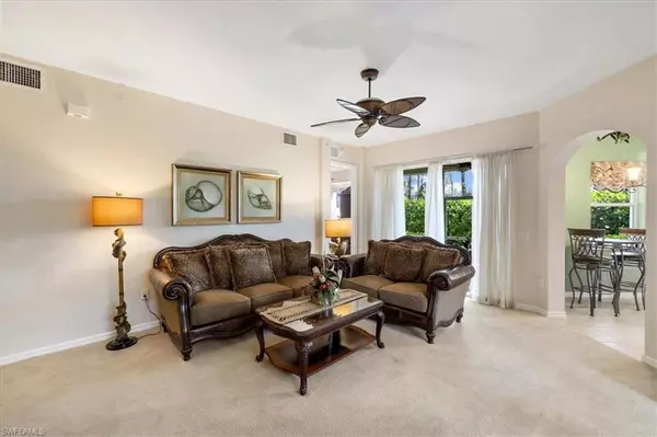 Naples, FL 34105,1315 Mariposa CIR #2-104