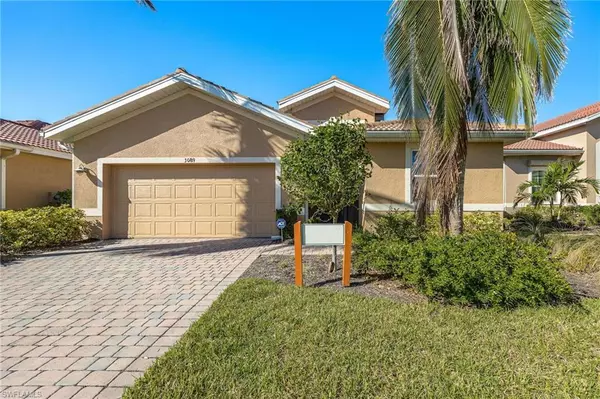 13089 Silver Thorn LOOP, North Fort Myers, FL 33903