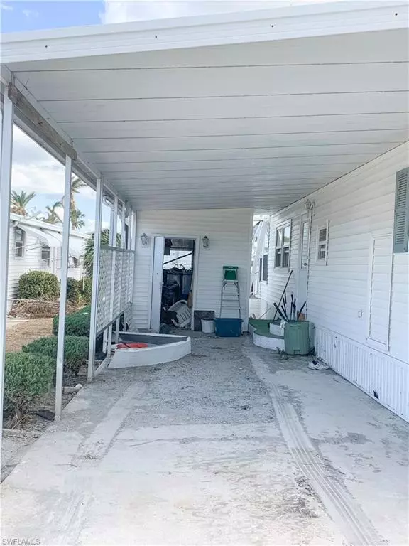 Fort Myers Beach, FL 33931,11401 Cypress LN