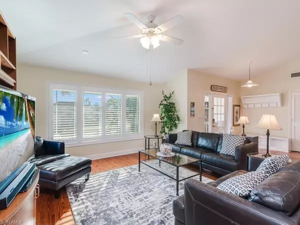 Marco Island, FL 34145,832 Seagrape DR