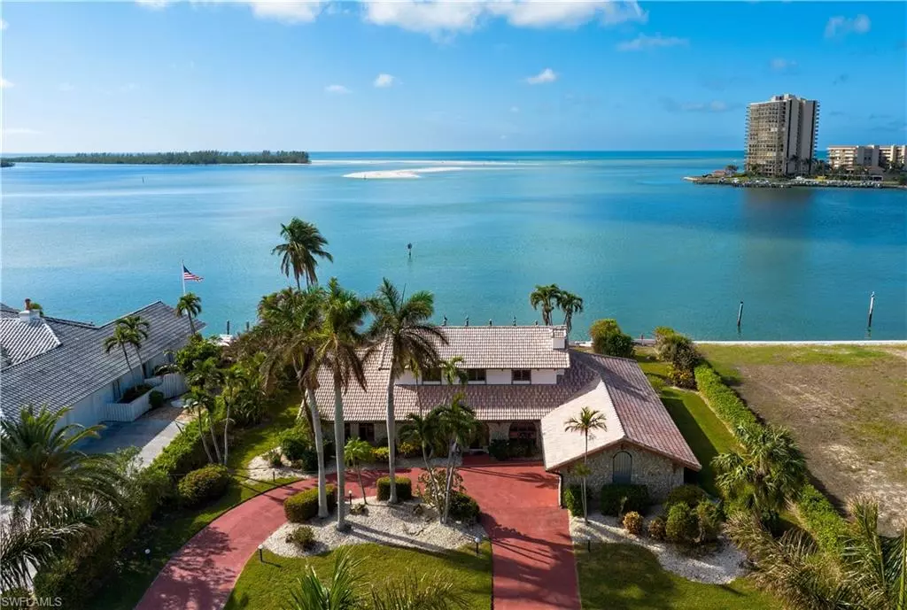 Marco Island, FL 34145,1361 Caxambas CT