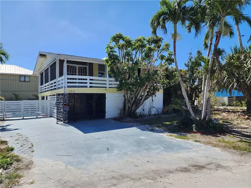 132 Andre Mar DR, Fort Myers Beach, FL 33931