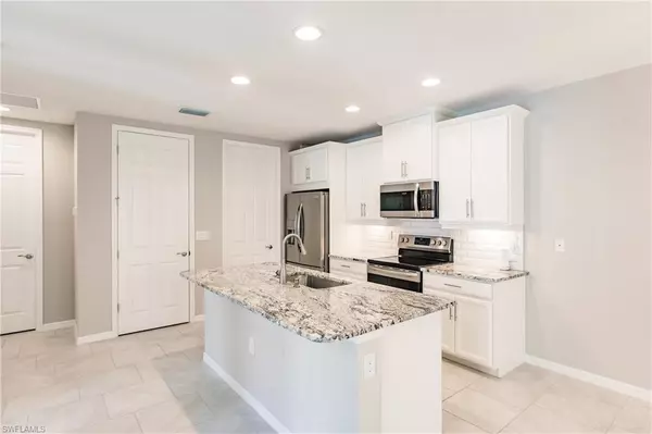 Naples, FL 34114,14735 Edgewater CIR