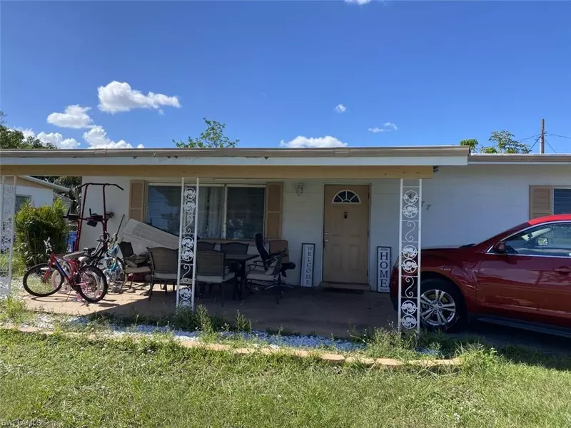 4877 Orange Grove BLVD, North Fort Myers, FL 33903