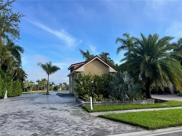 4465 Southern Breeze DR, Naples, FL 34114