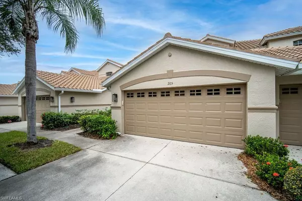 8467 Radcliffe TER #205, Naples, FL 34120