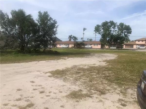 Cape Coral, FL 33904,1220 SE 46th LN