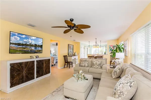 Naples, FL 34114,8668 Querce CT