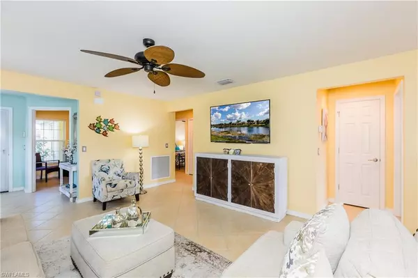 Naples, FL 34114,8668 Querce CT