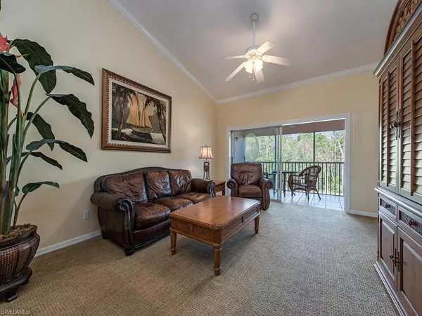 3245 Cypress Glen WAY #520, Naples, FL 34109