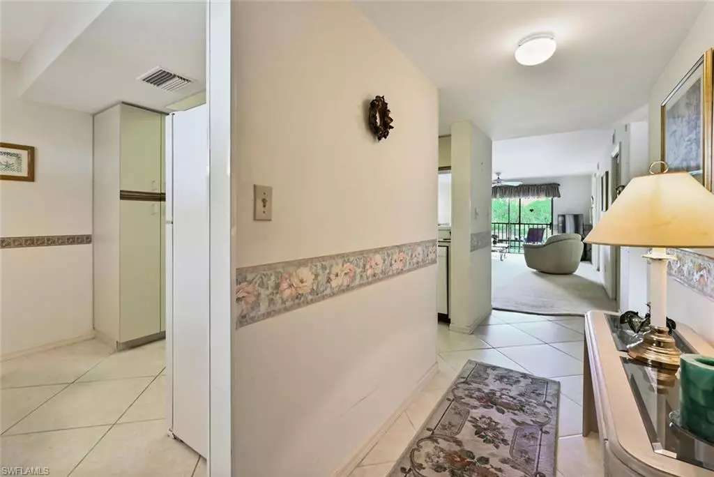 Naples, FL 34104,7320 Coventry CT #720