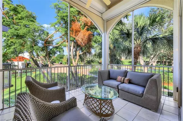 1575 Clermont DR #N-202, Naples, FL 34109