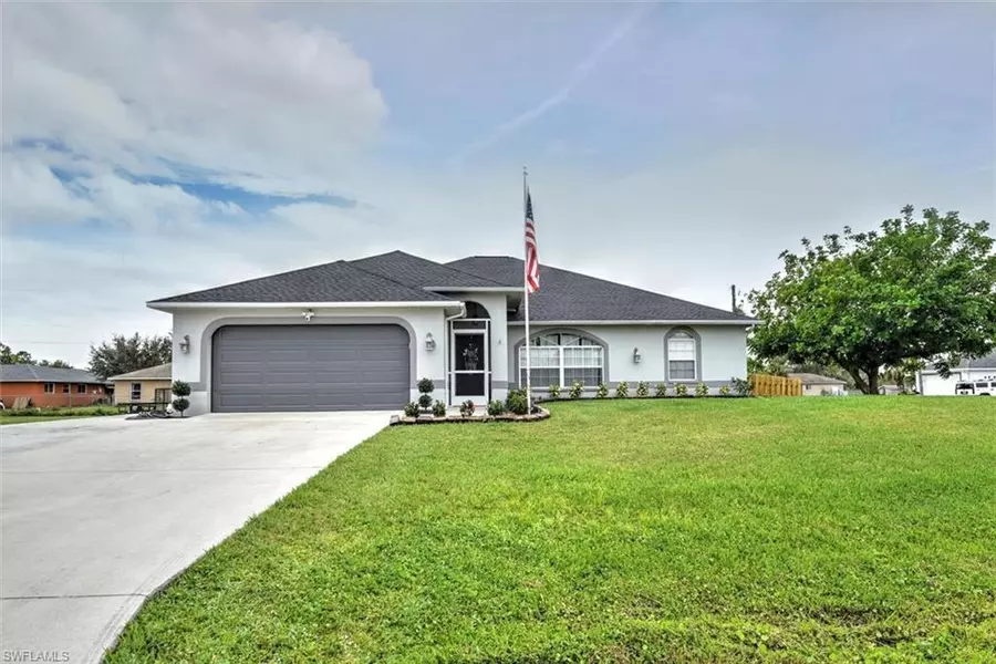 6431 Castlewood CIR, Fort Myers, FL 33905