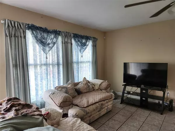 Cape Coral, FL 33990,234 SE 2nd TER