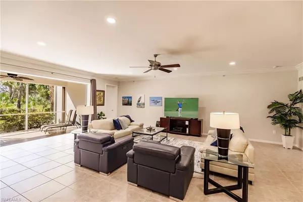 Naples, FL 34120,12014 Covent Garden CT #204