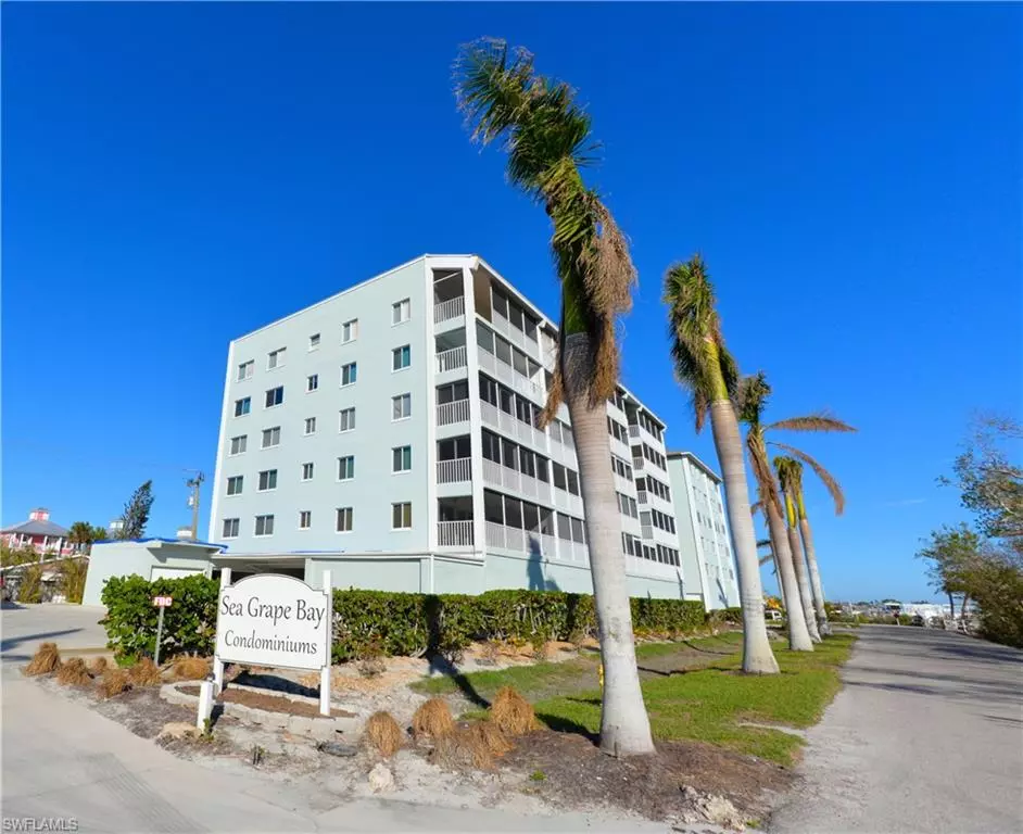 Fort Myers Beach, FL 33931,345 Mango ST #205