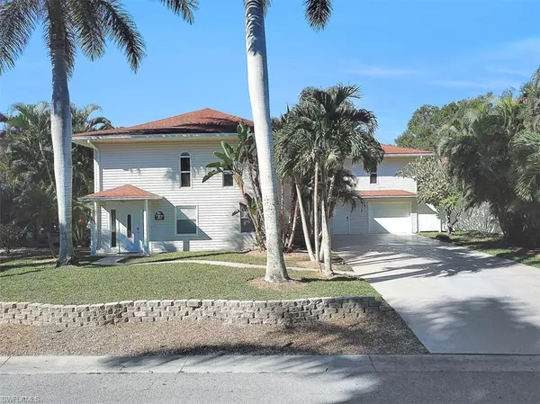 Fort Myers Beach, FL 33931,18116 Deep Passage LN