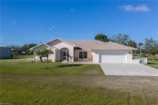 North Fort Myers, FL 33917,3561 Trail Dairy CIR