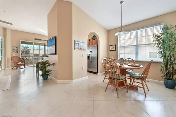 Naples, FL 34109,3057 Driftwood WAY #4008