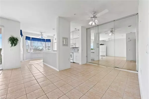 Naples, FL 34112,3830 Sawgrass WAY #2942