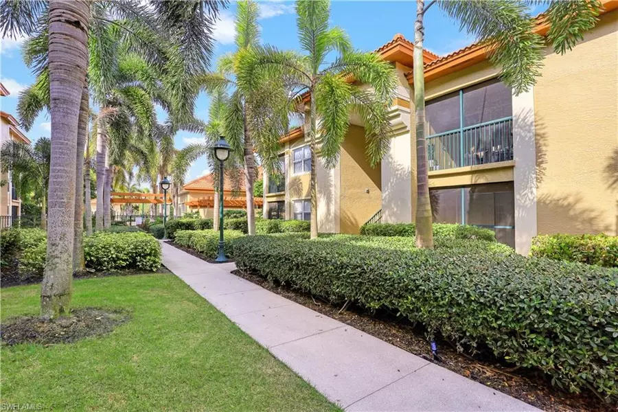 8920 Colonnades CT E #528, Bonita Springs, FL 34135