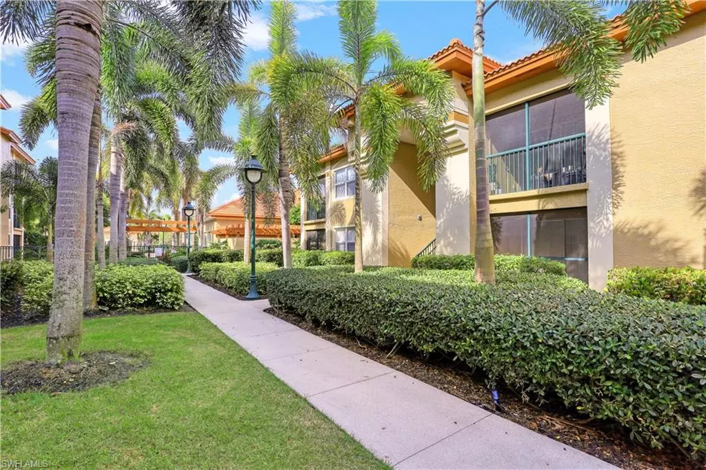 Bonita Springs, FL 34135,8920 Colonnades CT E #528