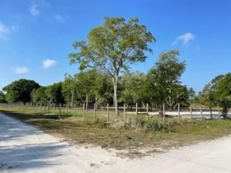 266 Avenida Del Centro, Clewiston, FL 33440