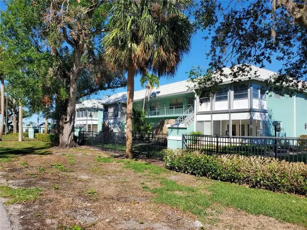 3225 E Riverside DR #56E, Fort Myers, FL 33916