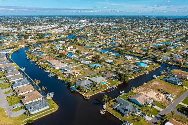 Cape Coral, FL 33990,1006 SE 14th TER