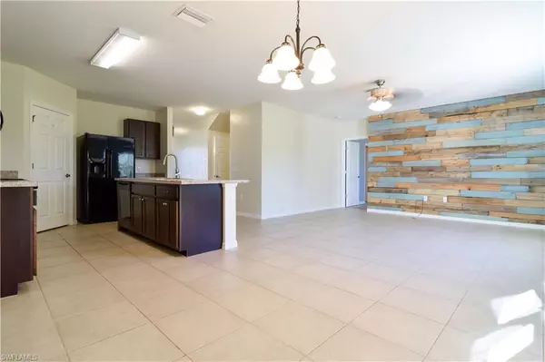 Cape Coral, FL 33909,3449 Acapulco CIR