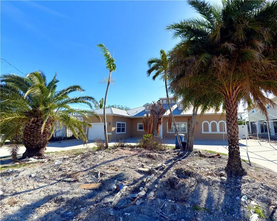 Fort Myers Beach, FL 33931,330 Madison CT