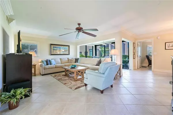 Naples, FL 34108,601 Beachwalk CIR #L-104