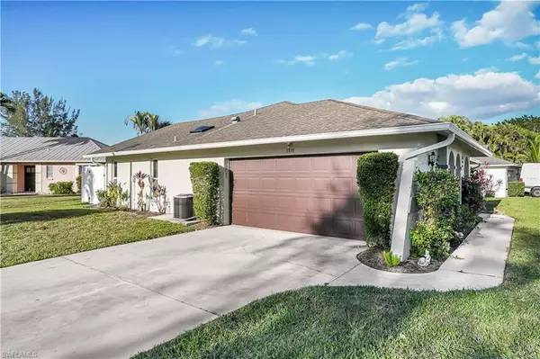 Naples, FL 34105,1711 Daisy LN